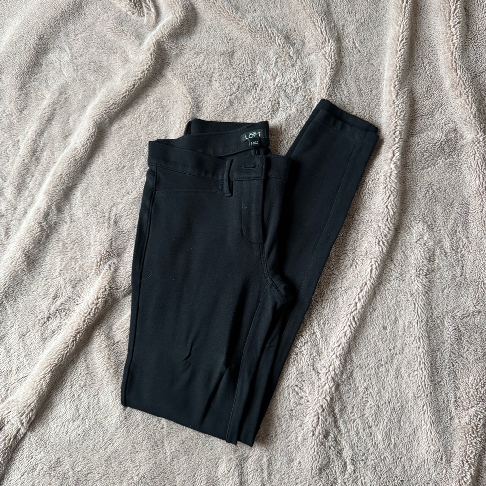 LOFT Black Jegging style leggings